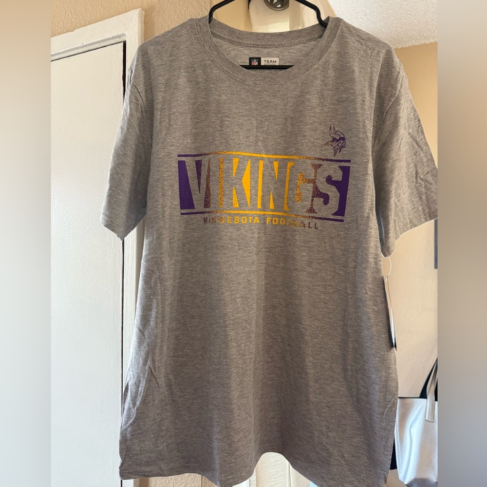 VIKINGS NFL Team Apparel Gray T-shirt- NWT LARGE